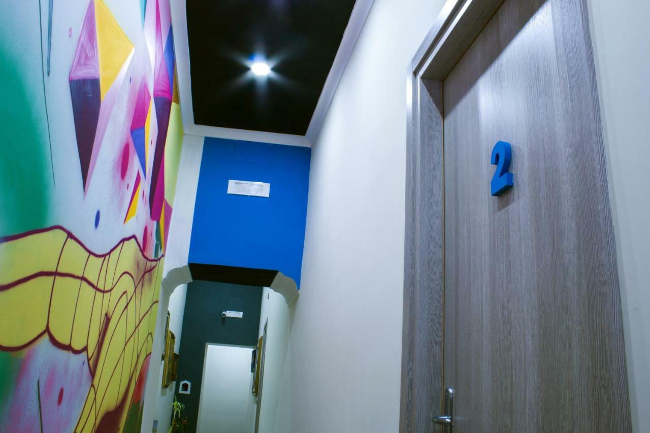 Holiday Naples Art Rooms ภายนอก รูปภาพ